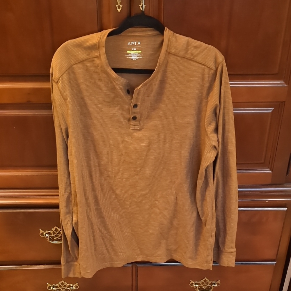 Apt. 9 Men's Brown Henley Shirt